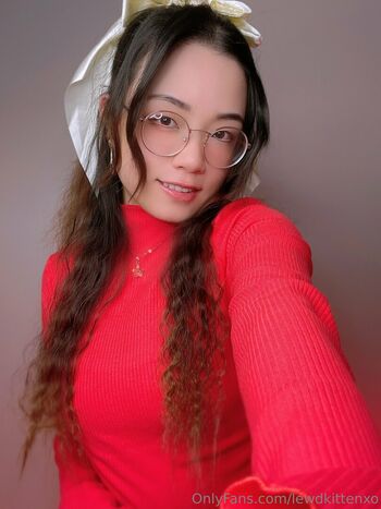 Lewdkittenxo