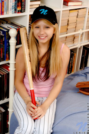 Lexi Belle