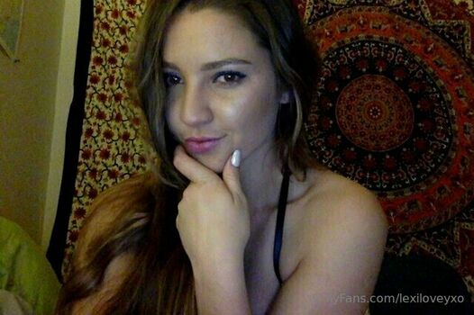 lexiloveyxo