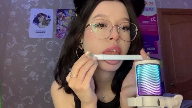Lezzy Bunny ASMR