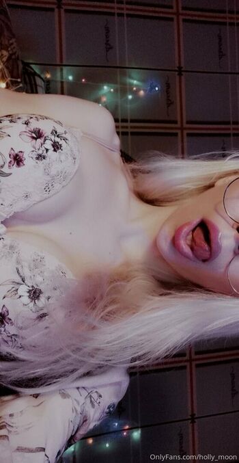 lil_holly