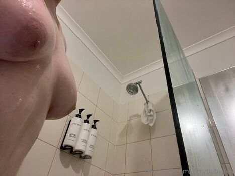 lilcrybaby444