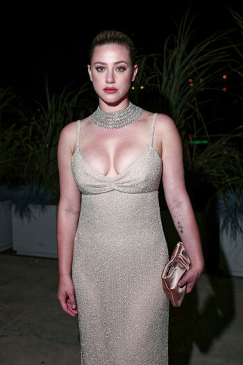Lili Reinhart
