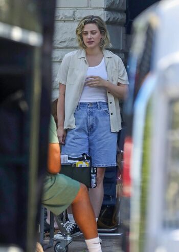 Lili Reinhart
