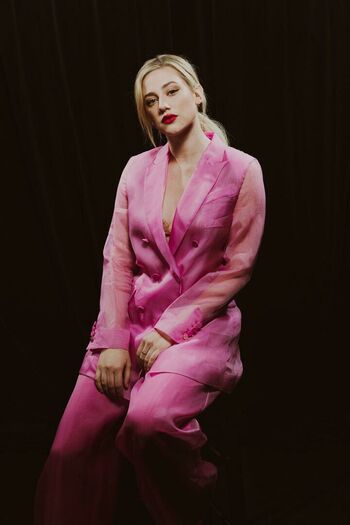 Lili Reinhart