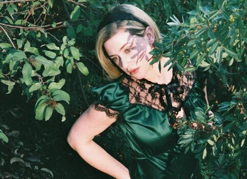 Lili Reinhart