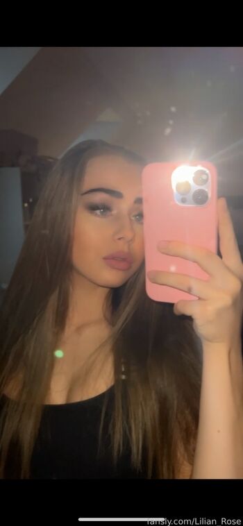 Lilian_Rose