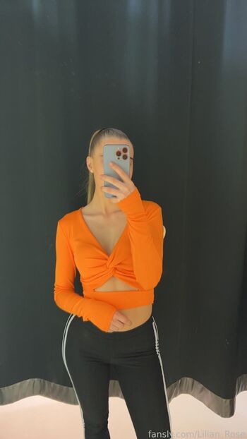 Lilian_Rose