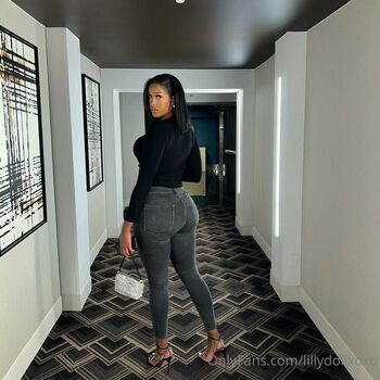 lillydollxoxo
