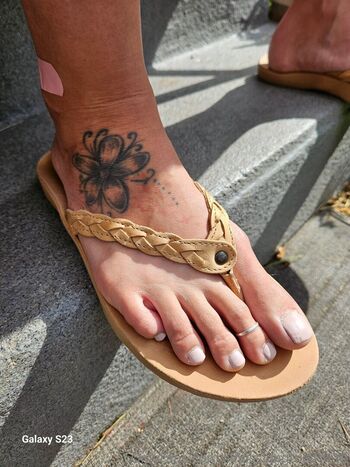 lilmisslongtoes7410