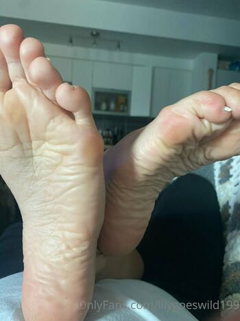 lilygoeswild199