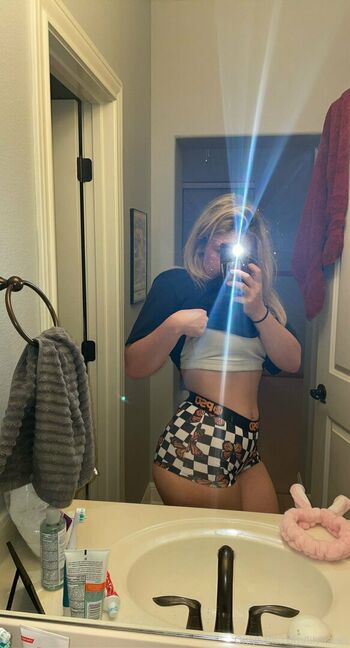 lilyhazex