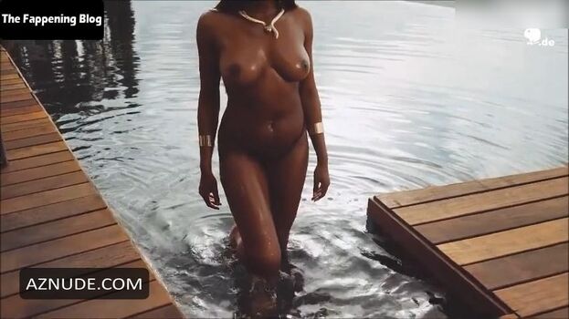 Linda Nobat