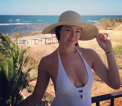 Lindsey McKeon