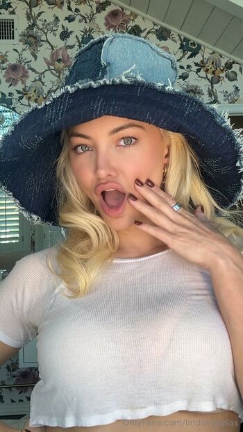 lindseypelas