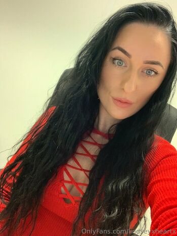 lindseyxheartx
