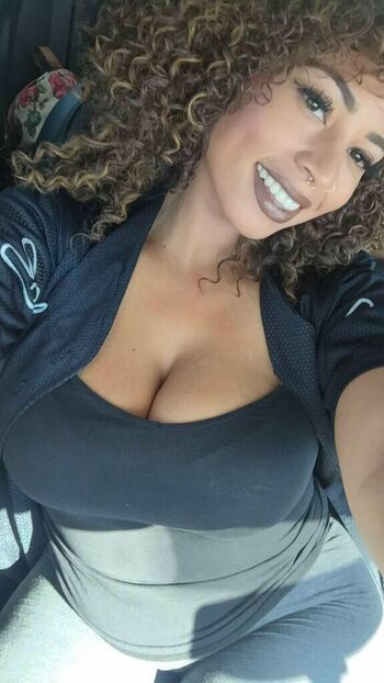 Lipstickthvg
