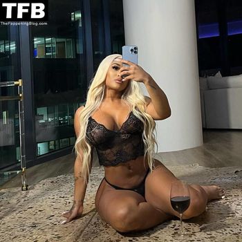 Lira Galore