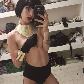 Liri Black