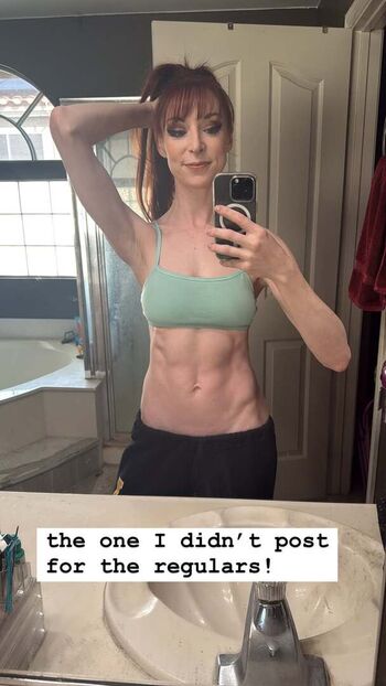 Lisa Foiles