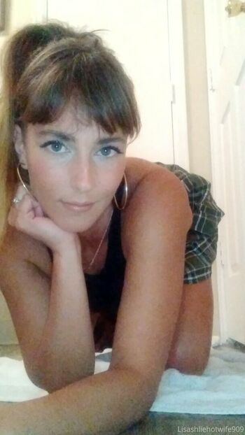 LisaAshHotWife909
