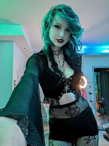 little_emo_kitten