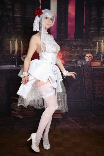 Little Finch Cosplay