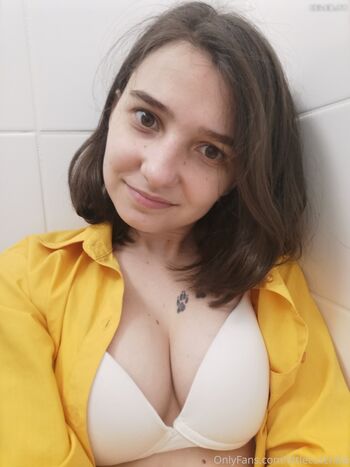 Little Nika aka littlecutenika