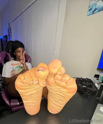 littleebonyfeet