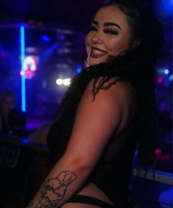 Livin.like.sisi
