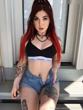 Lizzi Blake