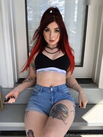Lizzi Blake