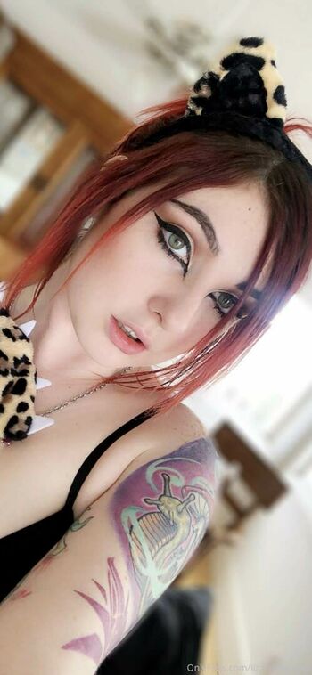 Lizzi Blake