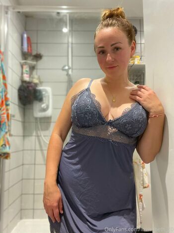 lizzie_beth_20