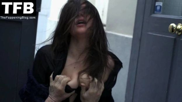Lizzie Brocheré