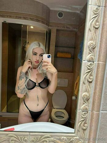 lizzy_blonde