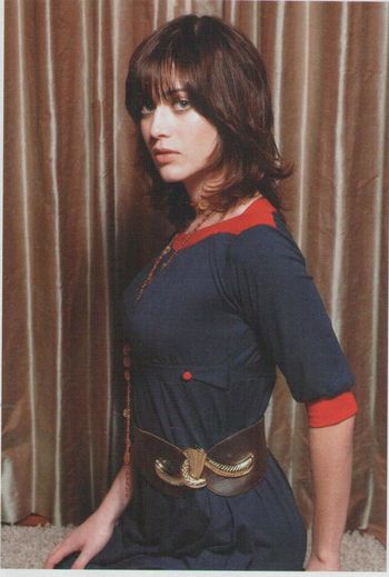 Lizzy Caplan