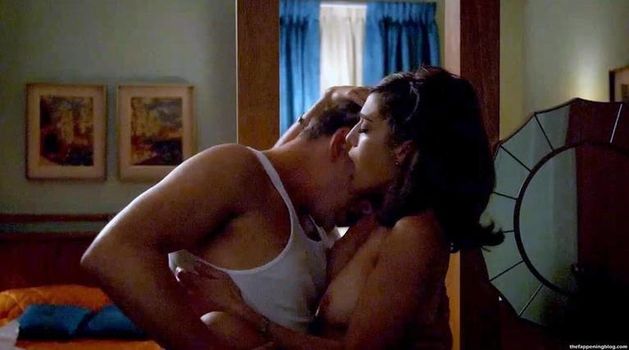 Lizzy Caplan