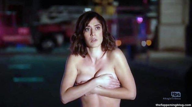 Lizzy Caplan