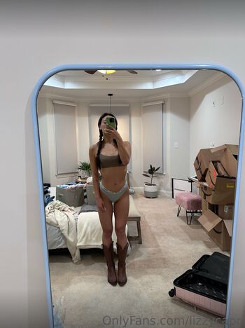 Lizzycapri