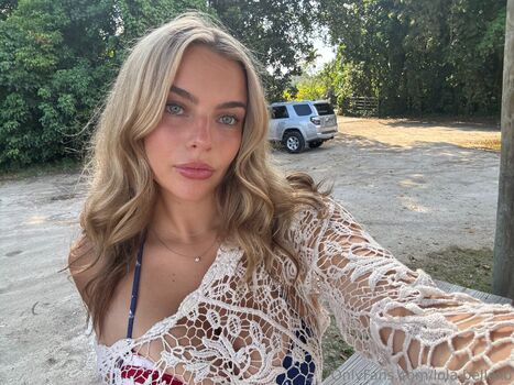 lola.bellexo