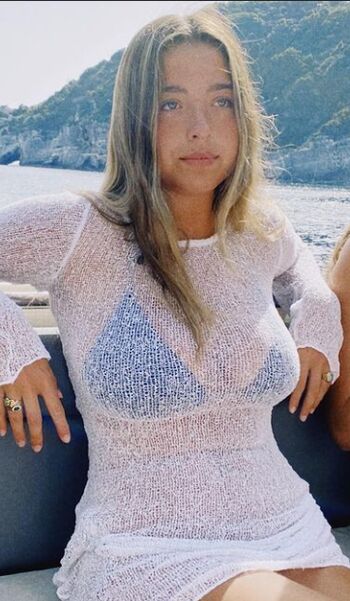 Lola Consuelos