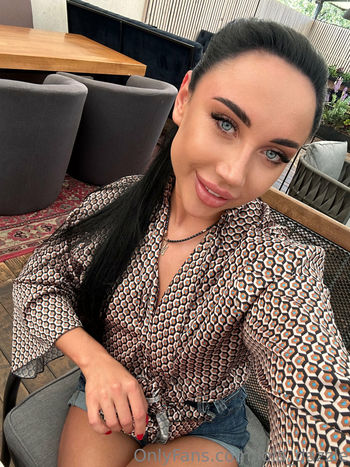 lola_dazzle