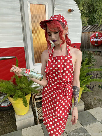 Lola Fae