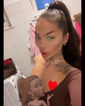 Lola_official