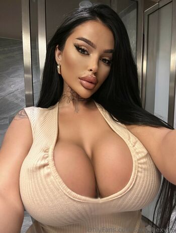 Lola_official