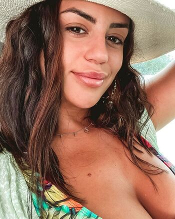 Lola Ortiz