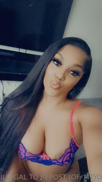 Lola Teases