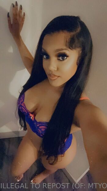 Lola Teases