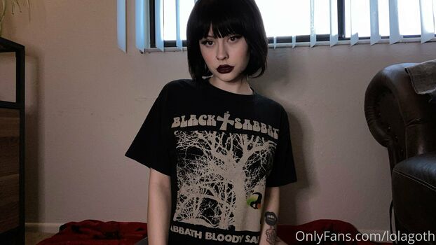 Lolaknivesxz